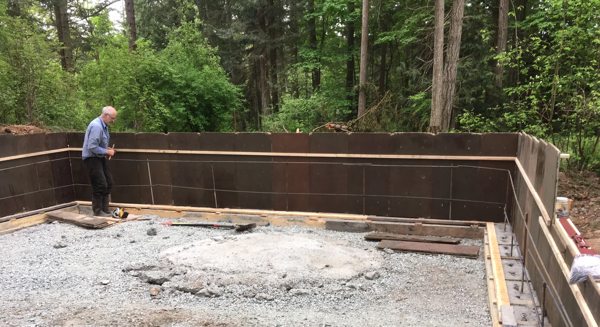 Lock Bar & Waler Bar Concrete Form Rentals