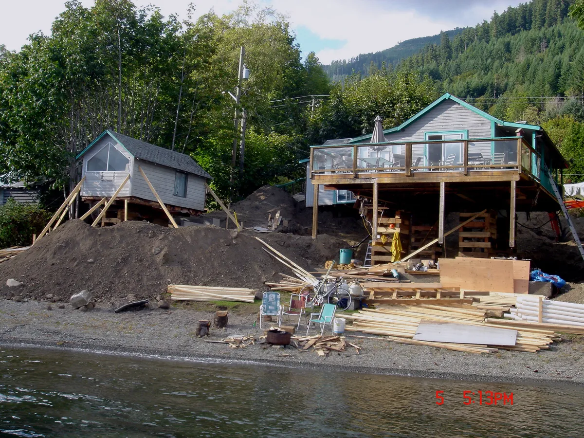 House lifting and relocation in progress