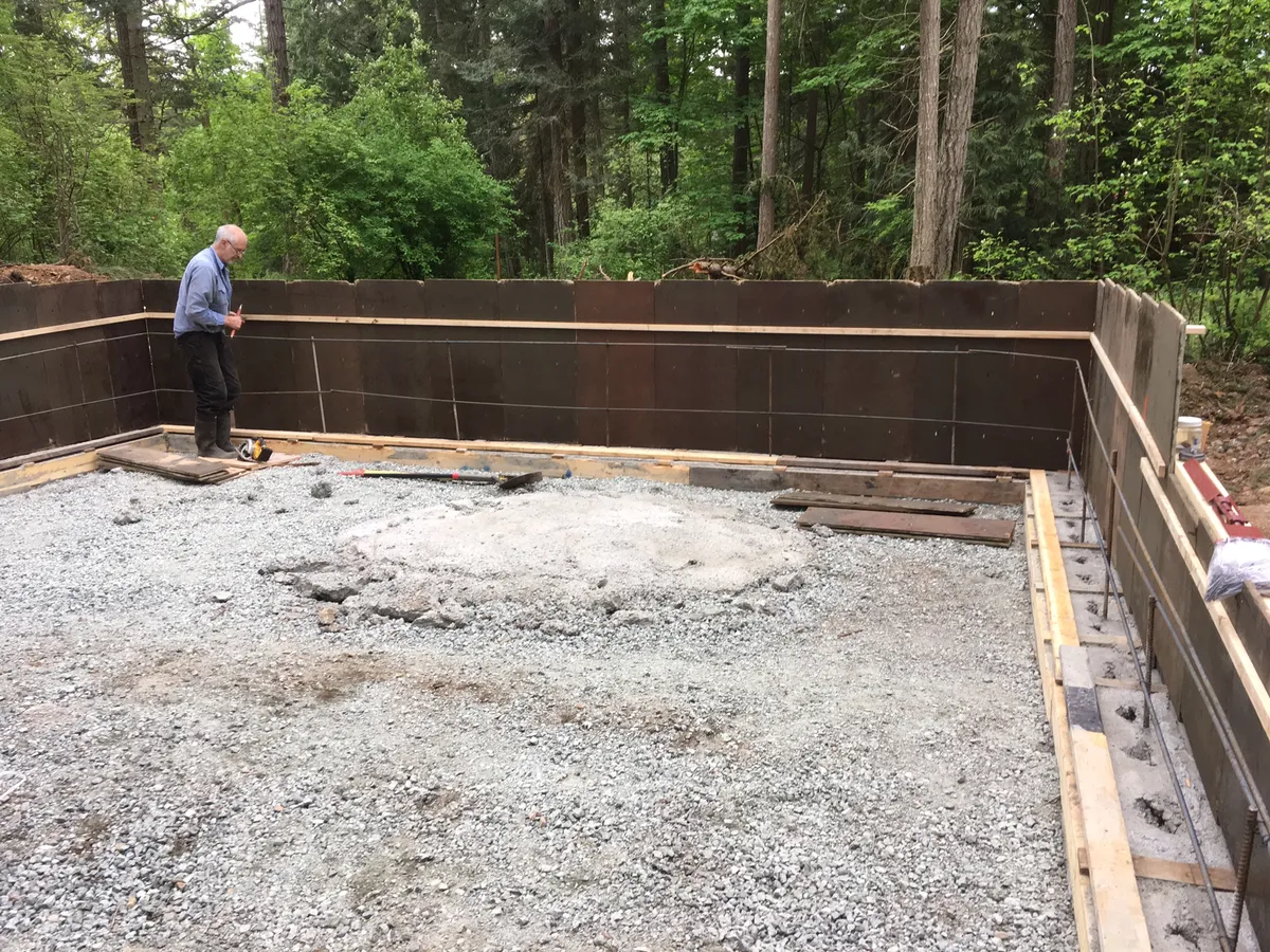 Plywood panels for concrete wall forming